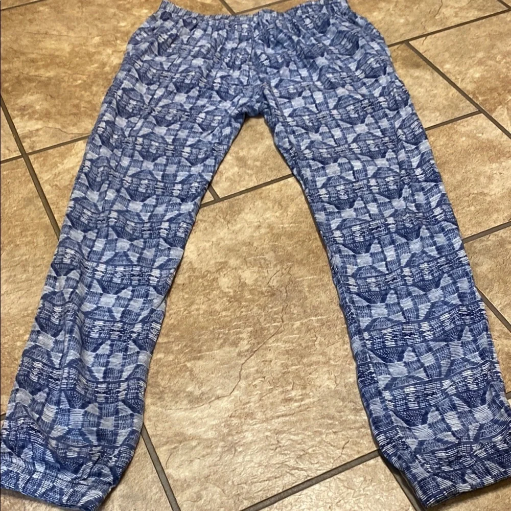 Kids Old Navy Blue and White Patterned Jogger Pants Cozy Resortwear